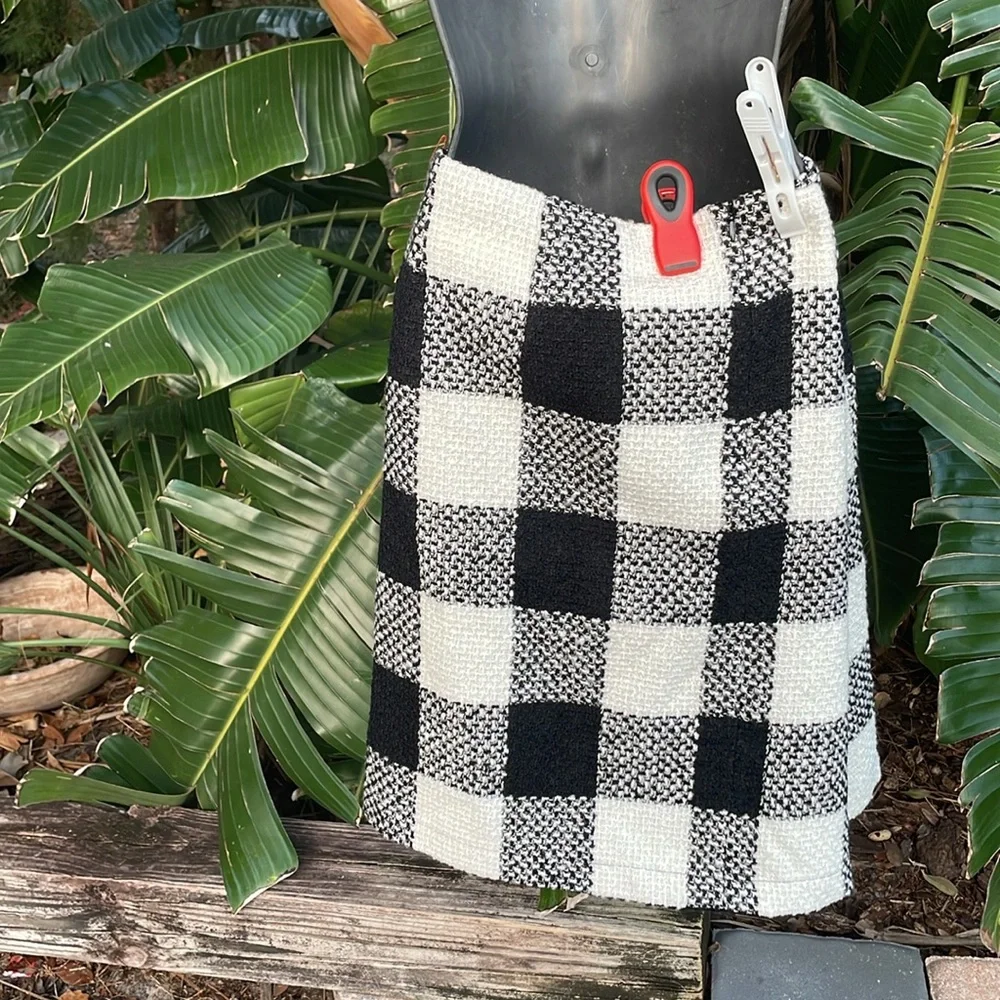 Tweed plaid asymmetric skirt with gold buttons